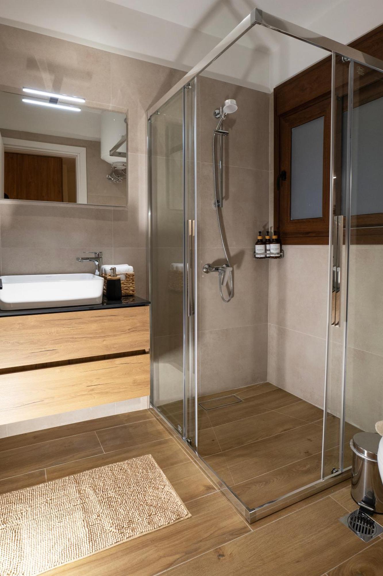 Harmony Center Luxury Apartment Комотини Екстериор снимка